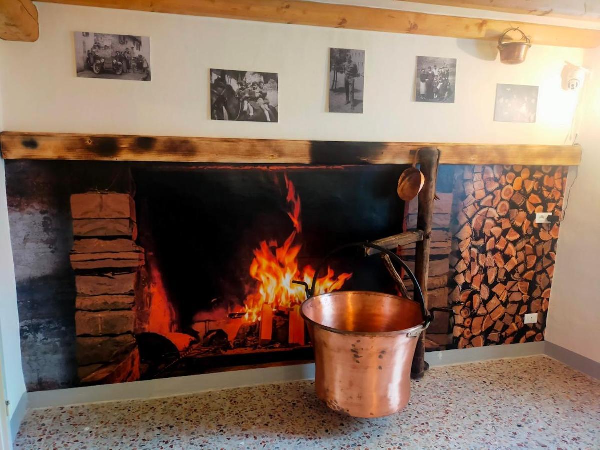 La Ca' Dei Comari - Locanda Da Tullio Capovalle Luaran gambar